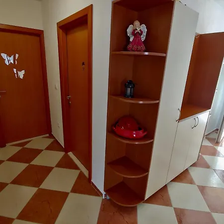 Apartment With A Parking Space - 17424 Makarska